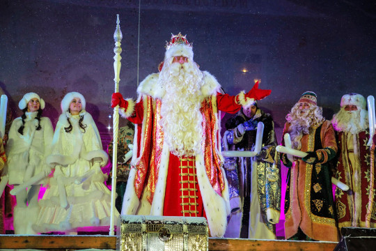 Российский Дед Мороз отметил день рождения и отправился в новогоднее путешествие 